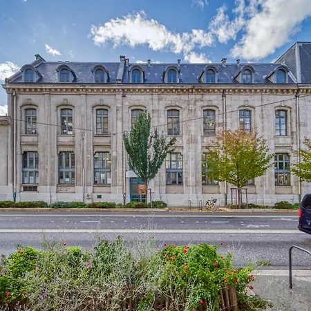 Le Centre 2